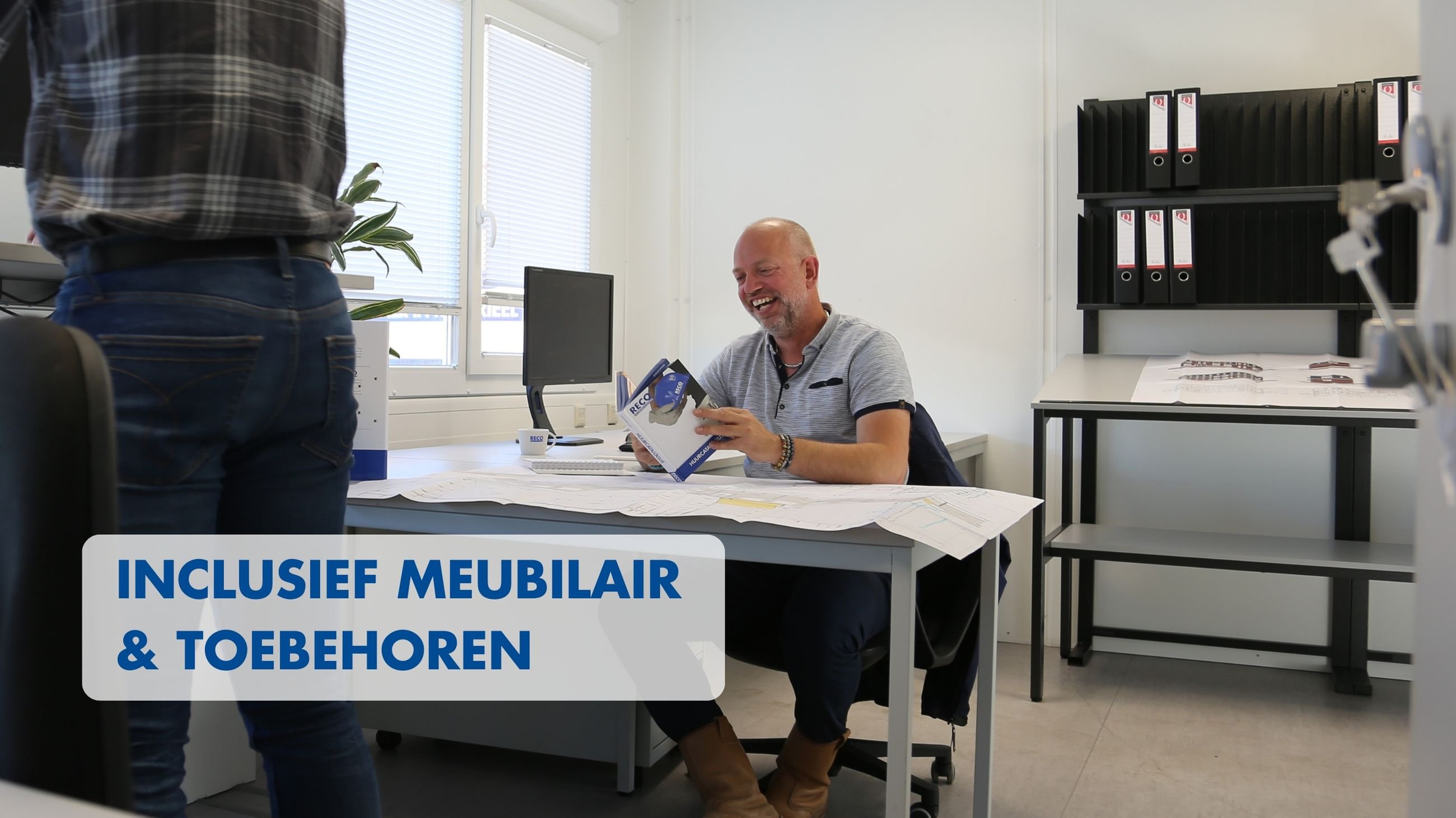 Bouwkeet huren meubileur met tekst
