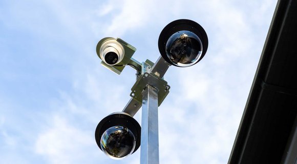 Hoe werkt cameratechnologie voor tijdelijke bewaking? Resolutie, PTZ en opslag uitgelegd