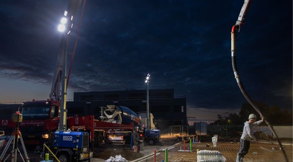 Waarom goede verlichting onmisbaar is voor een veilige en efficiënte bouwplaats
