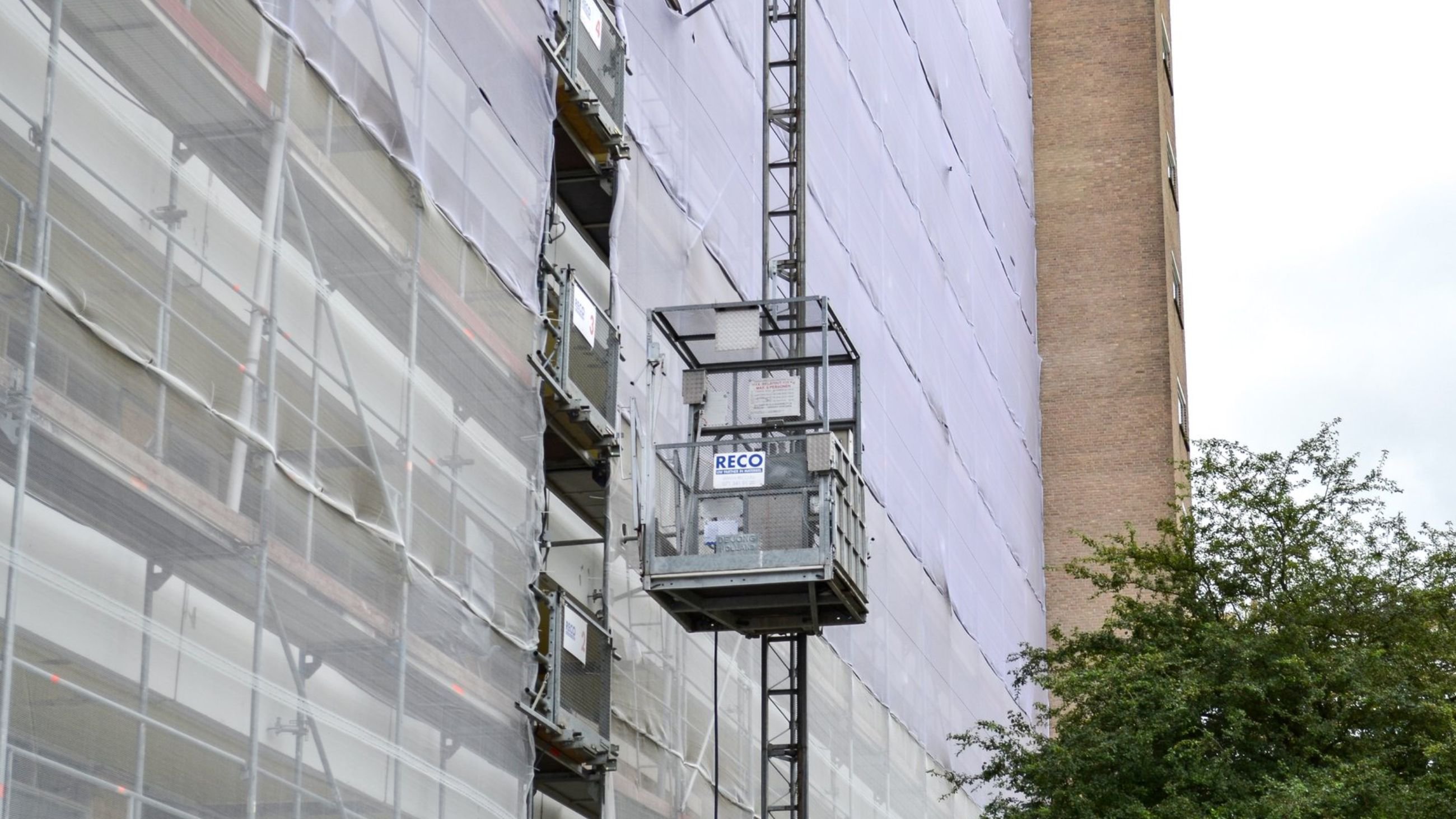 Personen-goederenlift huren