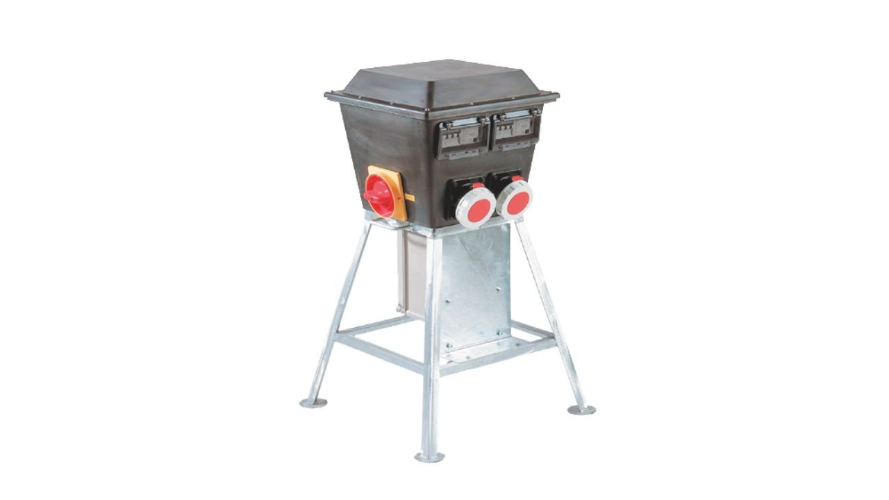 Verdeelkast 125A met 63A doorvoer-aansluitingen.