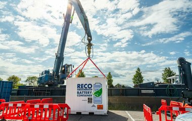 Binnenvaartschip emissieloos dankzij RECO Batterijcontainer