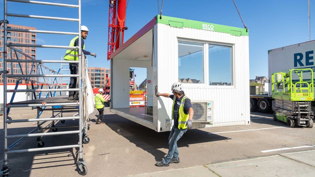 Kantoorunit huren transport en montage