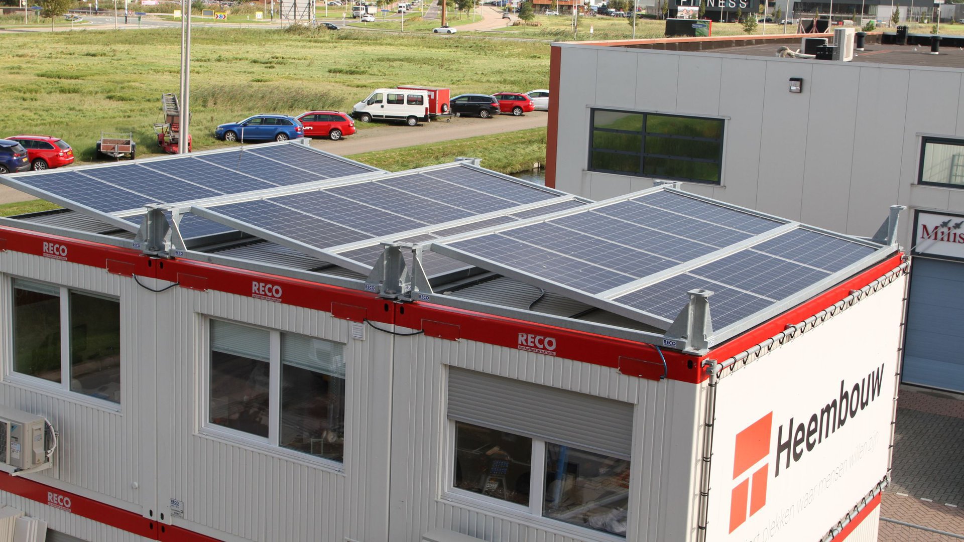 Kantoorunit huren duurzaam kantoorunit met zonnepanelen
