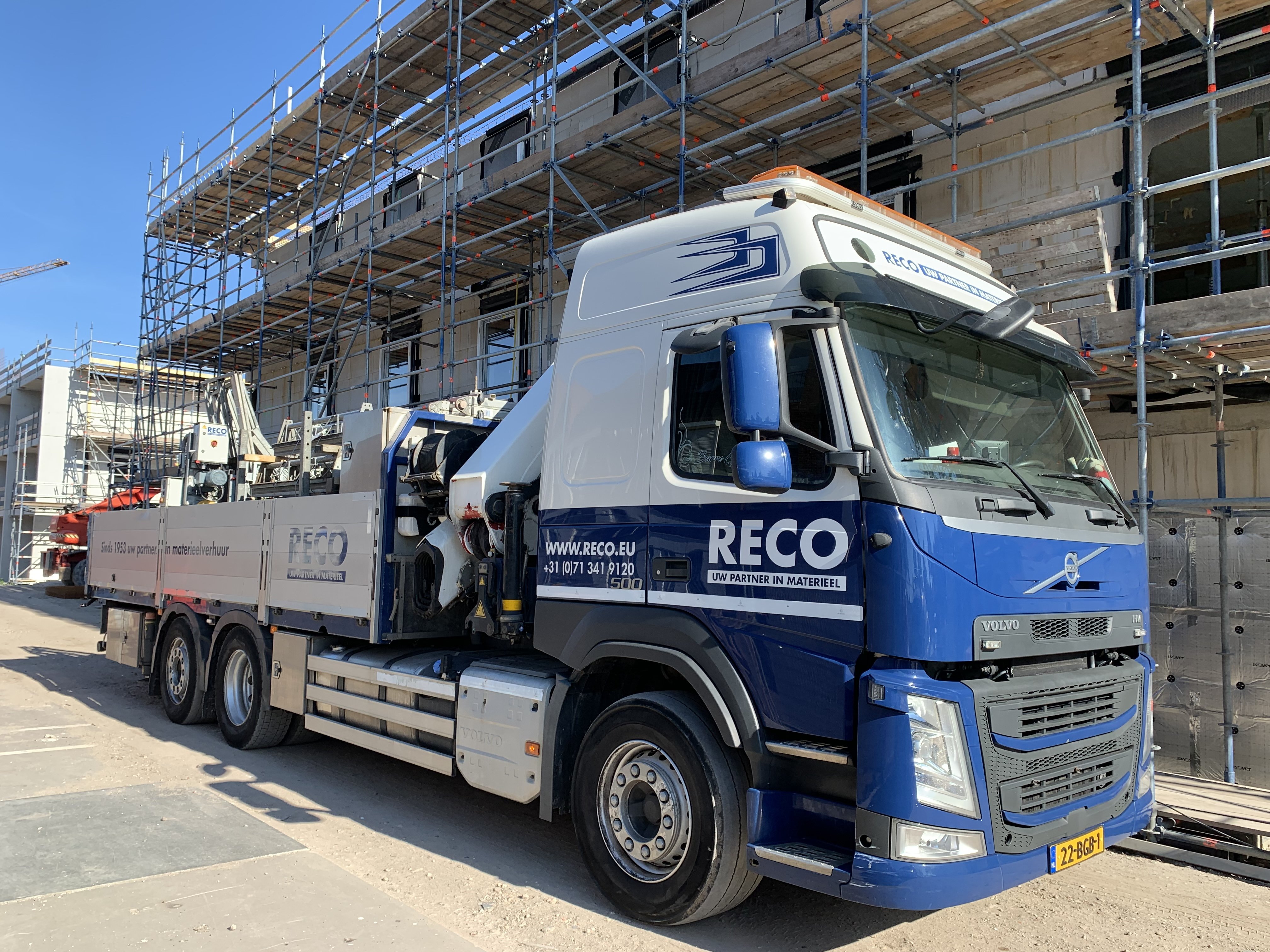 RECO vrachtwagen met steigermateriaal  Laat me weten als je de volgende klaar hebt.  Hoe beo